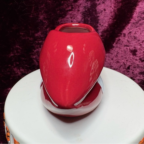 DW Home Goodies HTF Halloween Vampire Red Lips 'Forbidden Kiss' 2 Wick Candle - Picture 5 of 9